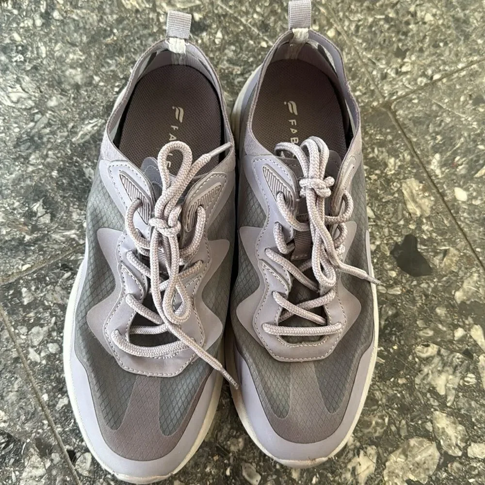 Fabletics Larchmont Performance Sneaker. Light plum. Mesh insets. Lace-up. 7.5